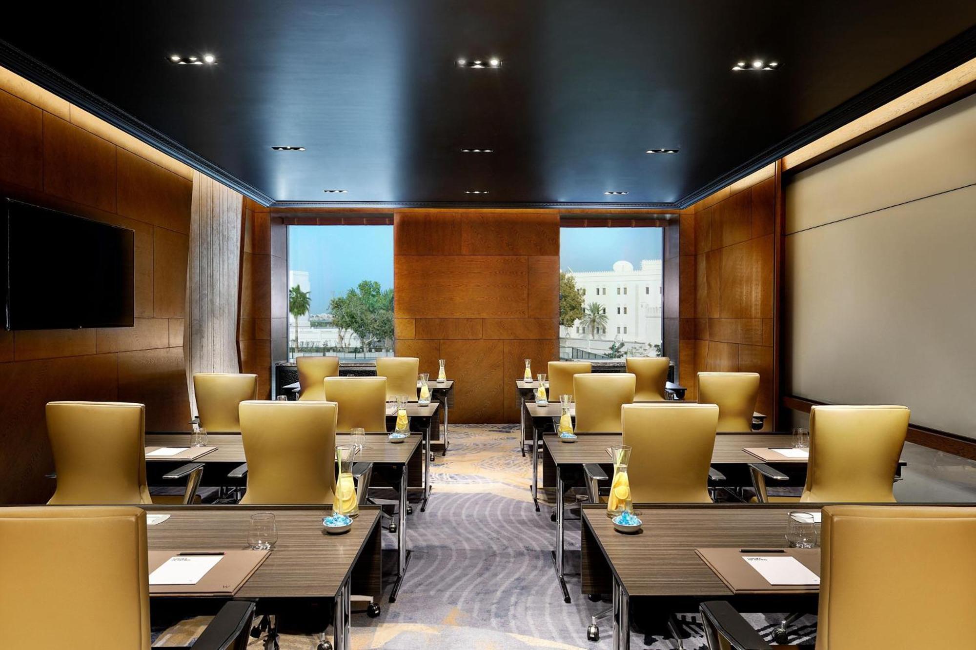 W Hotel 5*