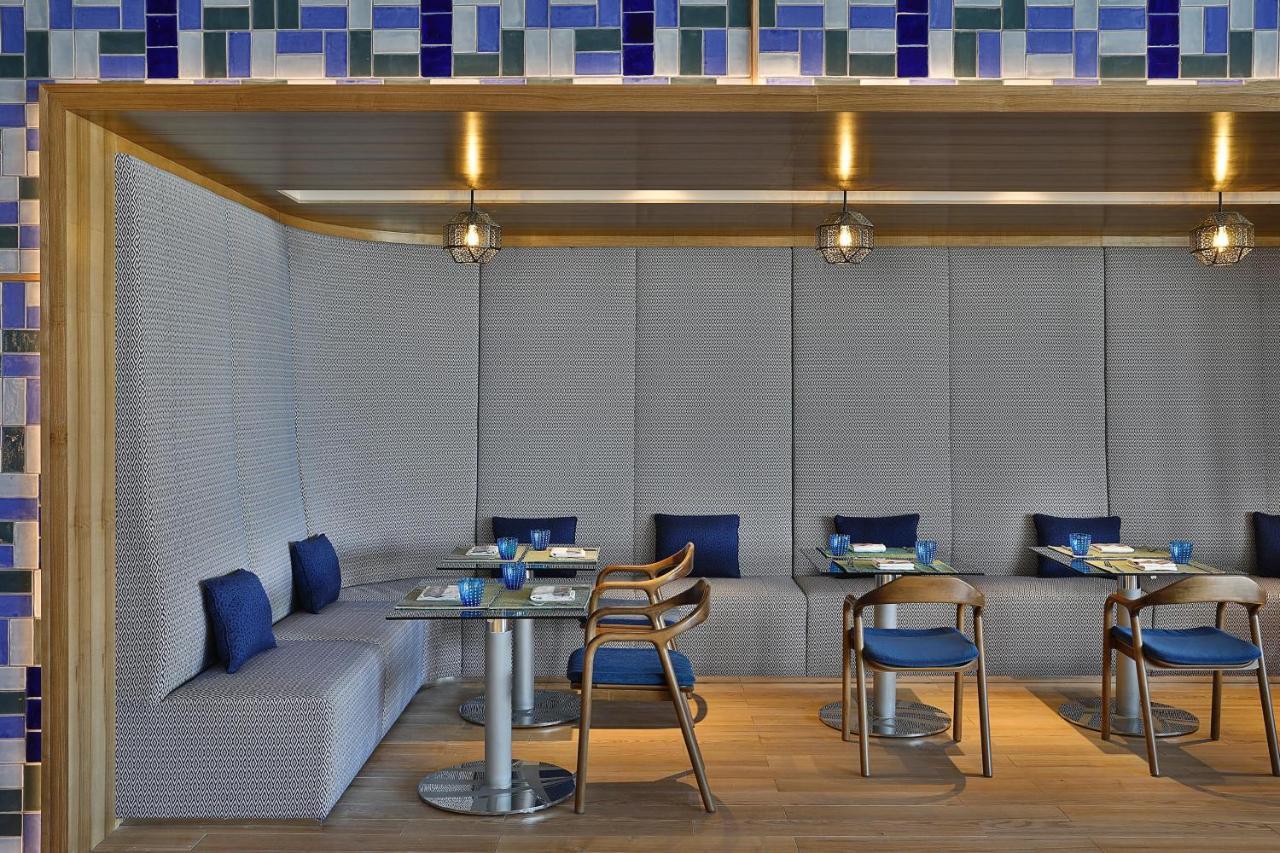 W Hotel 5*